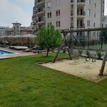 Sunny View Central Апартхотел